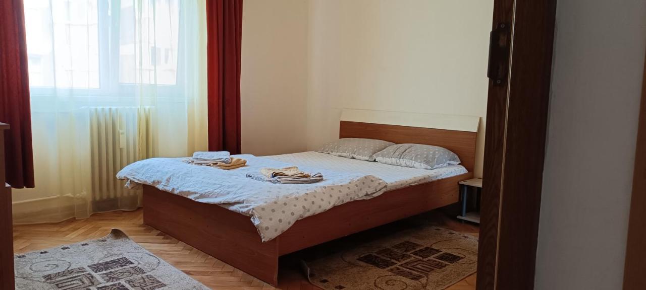 Ferienwohnung Lora'S House Oradea Exterior foto