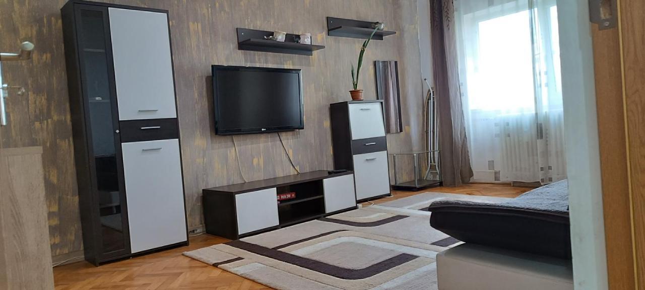 Ferienwohnung Lora'S House Oradea Exterior foto