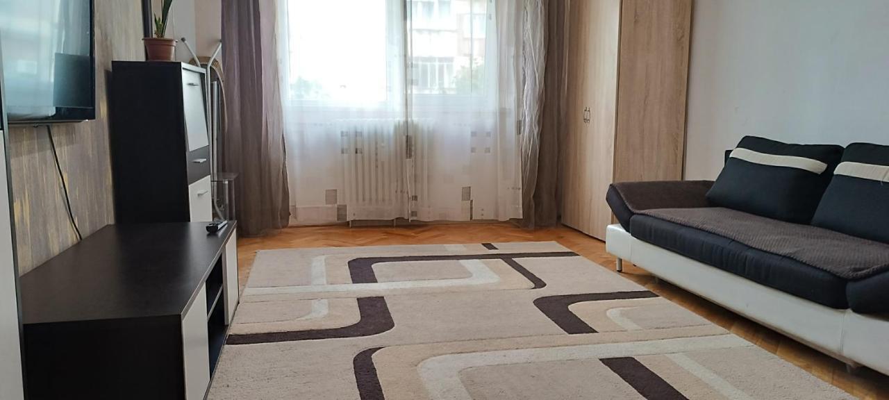 Ferienwohnung Lora'S House Oradea Exterior foto